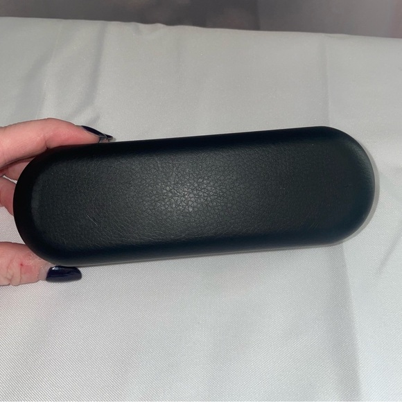 OAKLEY BLACK SMALL AUTHENTIC CLAMSHELL EYEGLASSES HARD CASE - Picture 4 of 7